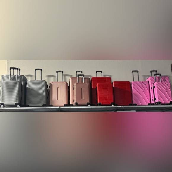 Luggage bug (suitcase)